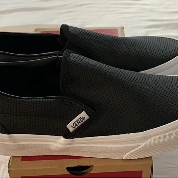 Vans Women’s Classic Slip On | Size 6.0 - Picture 3 of 3